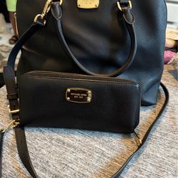 Micheal Kors purse and wallet