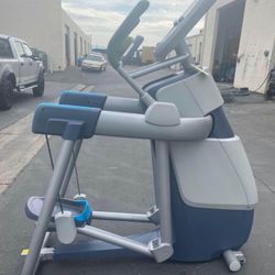 Precor Elliptical AMT 835 With Open Stride 