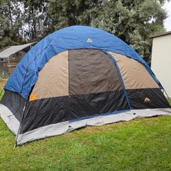 Tent Ozark Trail Sleeps Six 13' X 10 Camping Tent No Rips - No Tears - No Smells - Zipper Works  Great Like New - Excellent Condition