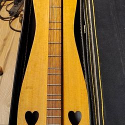 Dulcimer 1980 Mint With Book