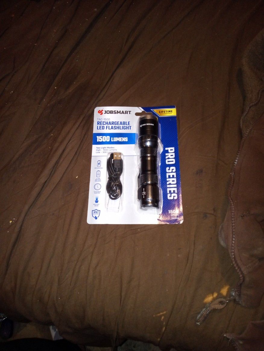 Job Smart Rechargeable LED Flashlight 1500 Lumens
