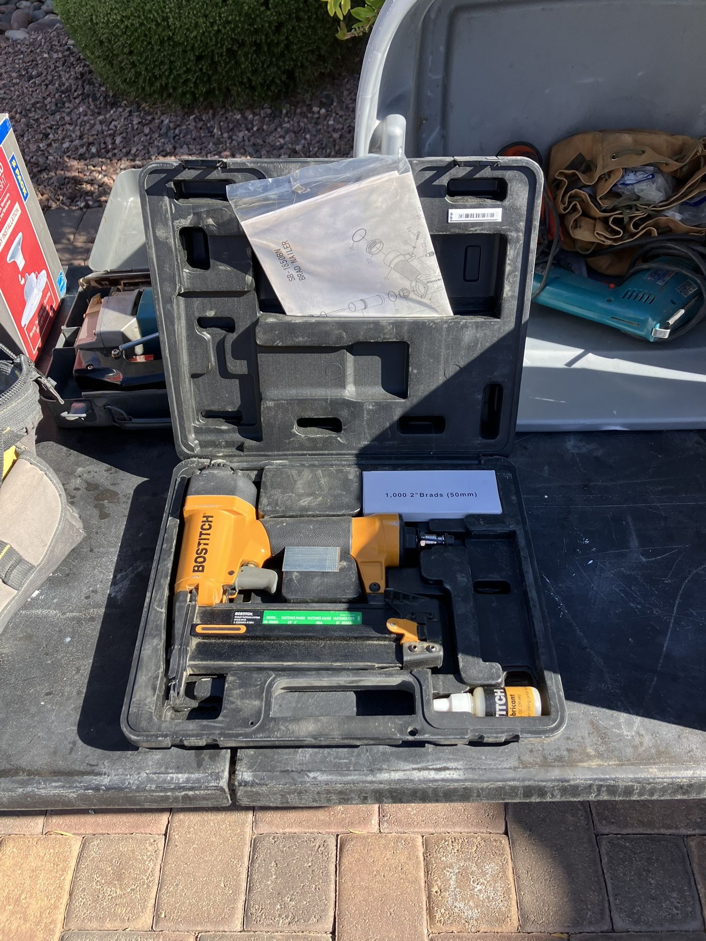 Bostitch Pneumatic Nail Gun