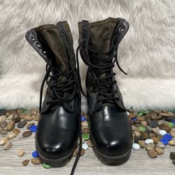 military Jungle boots size 7 R