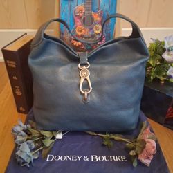 Dooney & Bourke