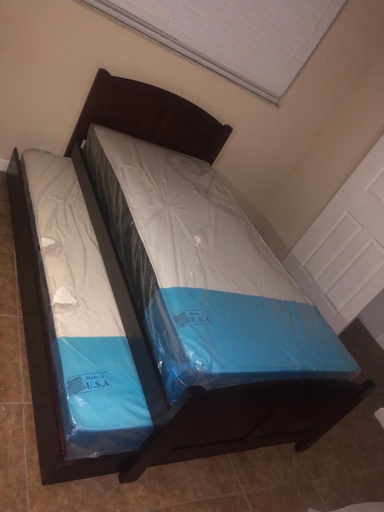 Twin Bed with Trundle and Mattresses 📦