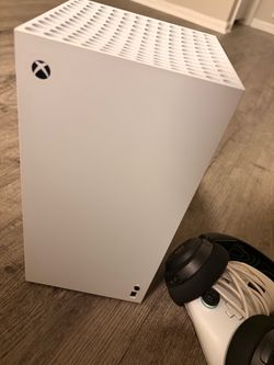 Xbox Series X (digital) wireless headphones bundle