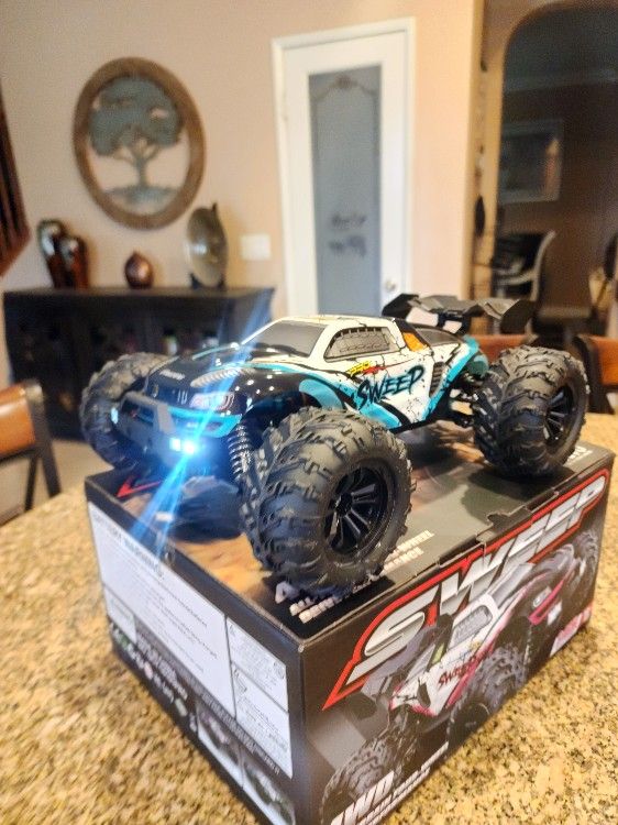 Brand New 1/16 BRUSHLESS RC 4X4 TRUGGY FAST 70+kmph With 3speed Levels 