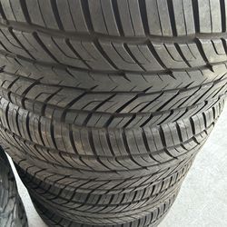 305/40/22. Set Of 4 Tires Like New. 99%.