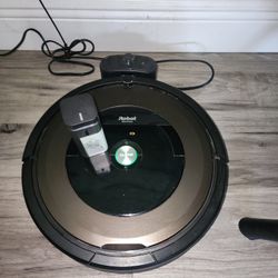 Roomba Vacuum