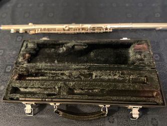 Yamaha YFL-221 flute, made in Japan