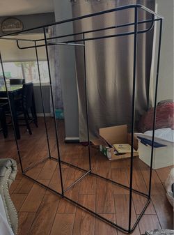 Freestanding Clothing rack
