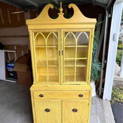 Distressed yellow hutch/ China cabinet. Solid wood!