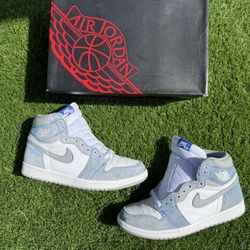 Jordan 1 ‘Hyper Royal’