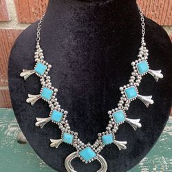 Turquoise And Silver Faux Necklace 