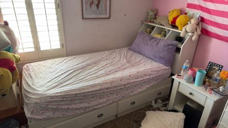 White wood twin size bed with mattress