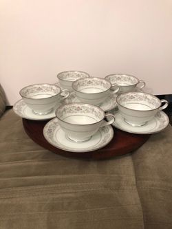 Set of 6 Matching Teacups & Saucers