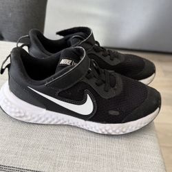 Nike Shoes Size 13.5 