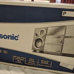 Panasonic 5 Disc DVD Stereo System SC-PM39D 140 Watts Great Condition