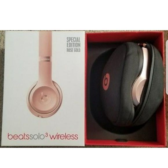 Beats Solo 3 Rose gold limited edition Need gone asap