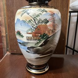 Beautiful Vintage Oriental Vase