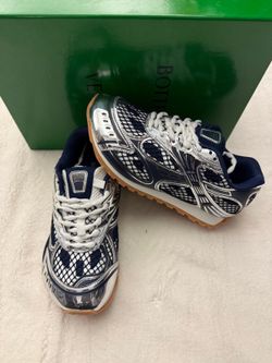 Bottega sneakers