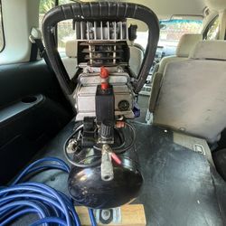 Air Compressor portable - 8 Gallons 