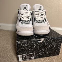 Air Jordan 4 Retro "Military Black"