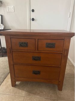 Solid Wood 3 Drawer Dresser