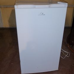 Mini Fridge-$65- 4 Cubic Ft