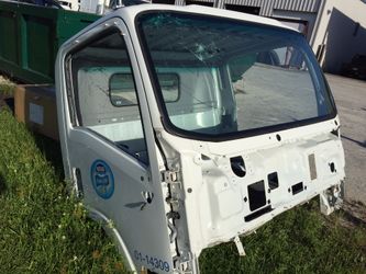 isuzu NPR cab section 2013 model