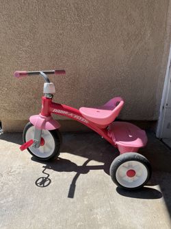 Radio Flyer Pink Tricycle
