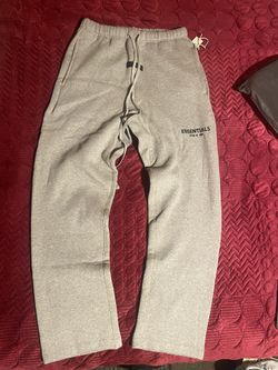 essential uncuffed sweats size M