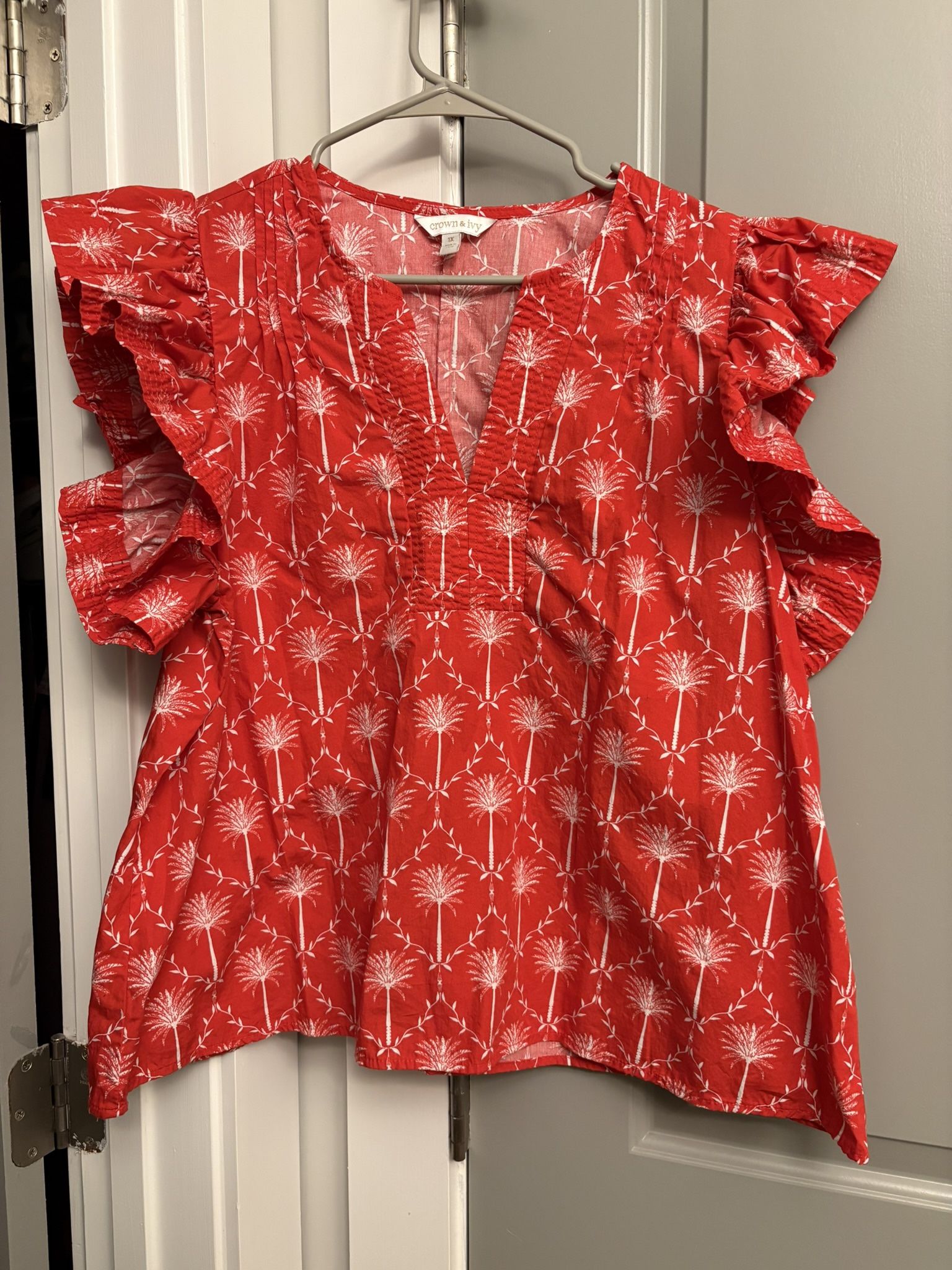 Crown & Ivy Red Floral Blouse w/ Ruffle Sleeves, Size 1X