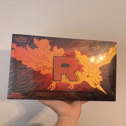 Pokemon Team Rocket’s Moltres ex Ultra-Premium Collection(Sealed)