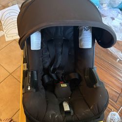 Doona Car seat And Base 