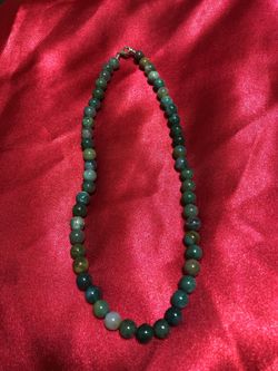 Jade necklace with bracelet