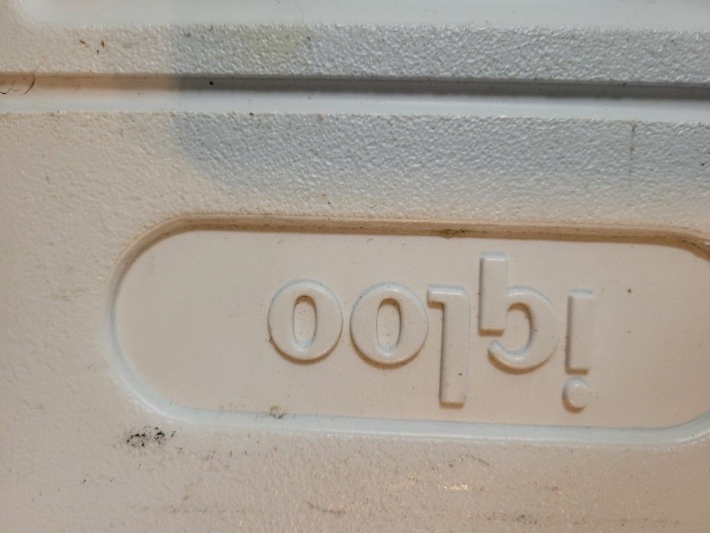 Igloo cooler