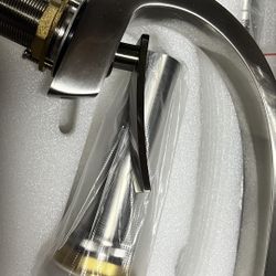 Finish Single-Hole Single-handle Bathroom Faucet F7 nickel $50