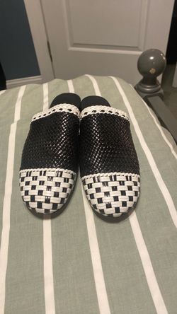 Stuart Weitzman woven mules size 7.5