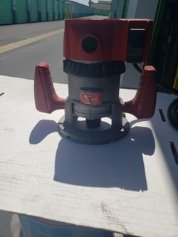 Milwaukee Router