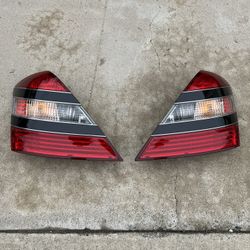 Mercedes Taillights 