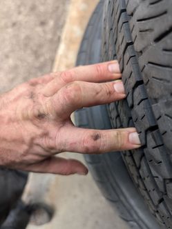 275 60 20 tires  $50 read description