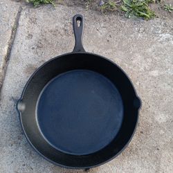!! Cast Iron  Skillet 🍳 