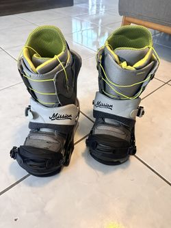 Burton Snowboard Boots & Bindings