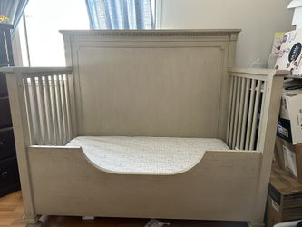 Toddler bed