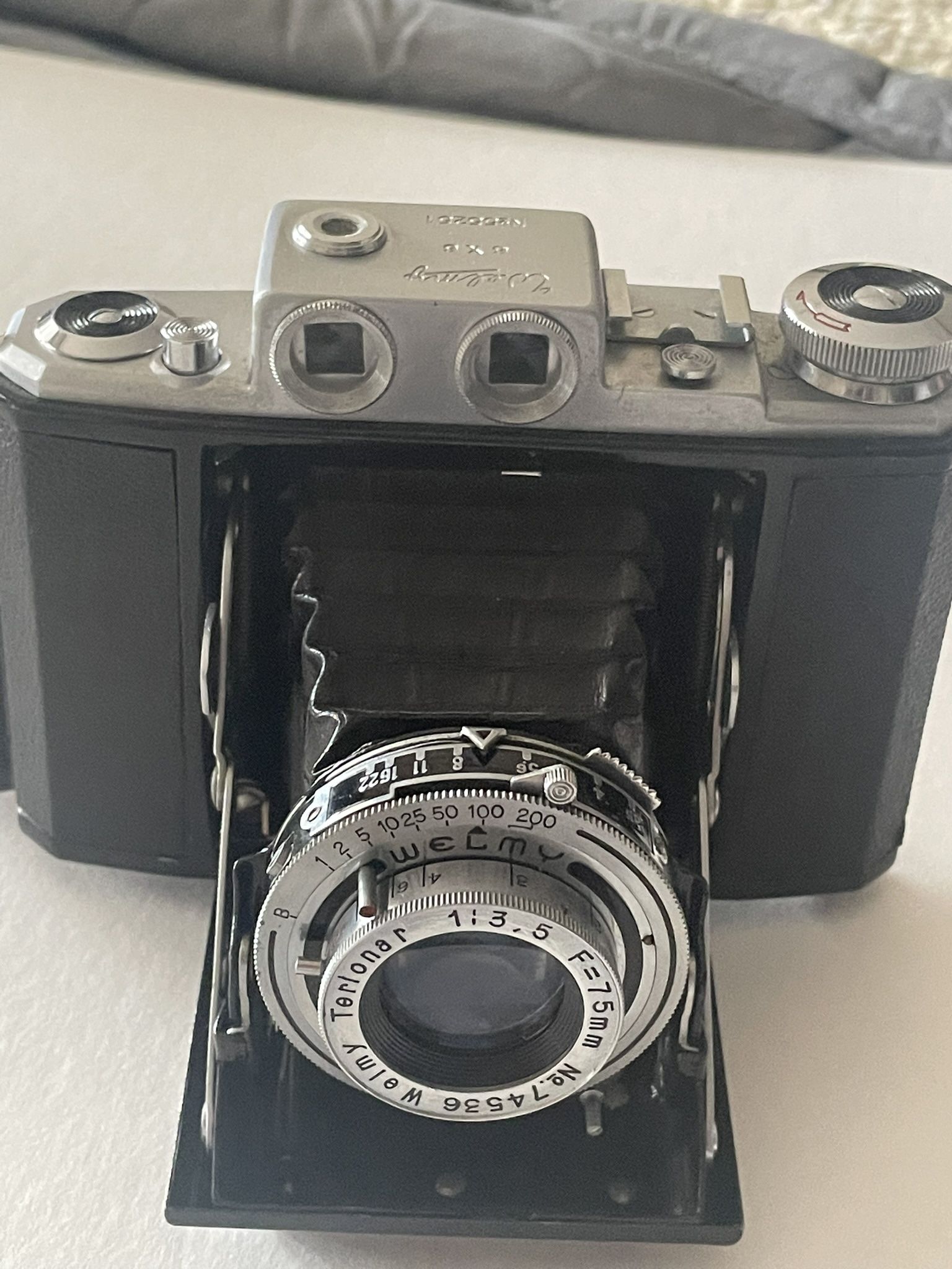Vintage Camera (Welmy Six)
