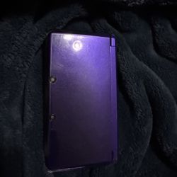 3ds Purple- Minor Screen Damage- Working/charges