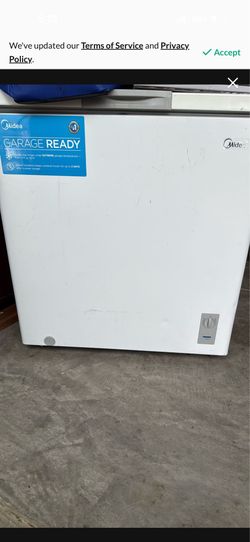 Congelador, trabaja muy bien $190.00 o mejor oferta