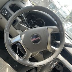 Gmc Yukon Steering Wheel 