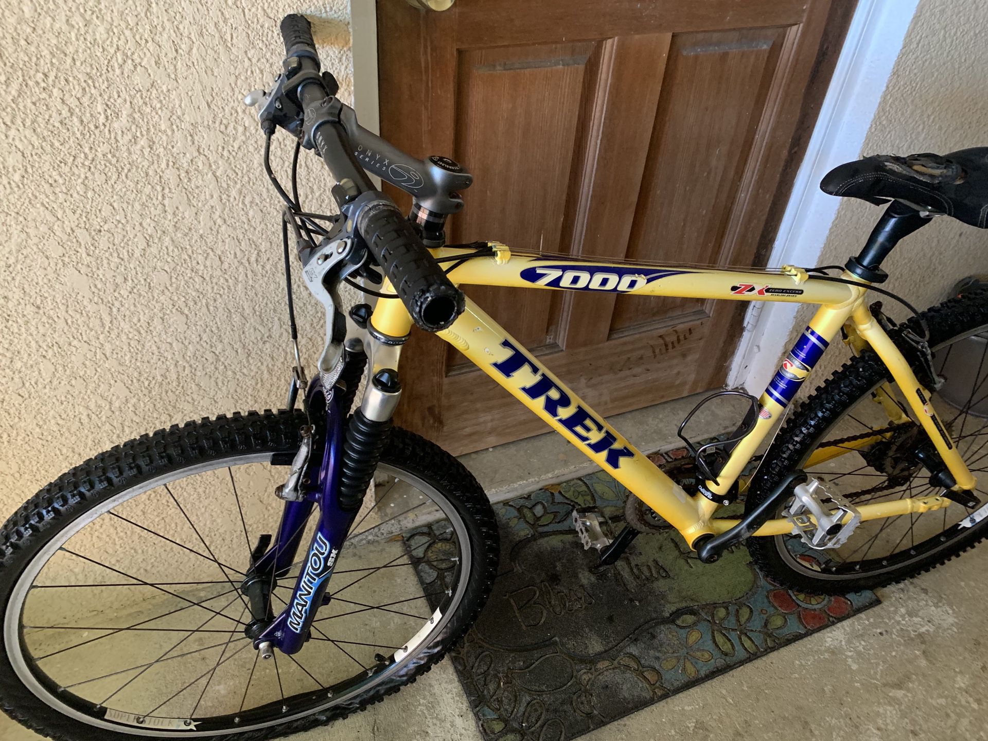 Trek mountain bike, you need to change the seat and the handles and put air in the tires?